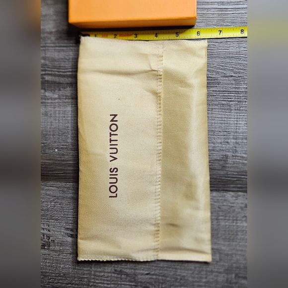 LOUIS VUITTON Pochette Gift Box Silk Dust Bag Card Holder Logo Ribbon Tag M51980 - Picture 9 of 14
